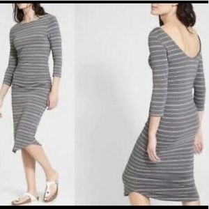 Athleta Women’s Comeback Dress Midi Gray Size M.